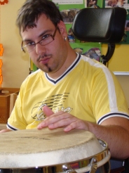 Christian bei einer Probe der Schulband