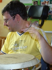 Christian bei einer Probe der Schulband