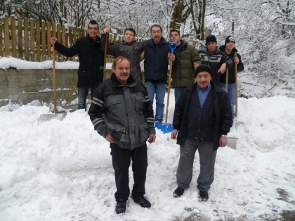Die flei&szlig;igen Schneeschipper