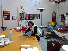 Ausstellung "Sch�ler malen nach Hundertwasser"