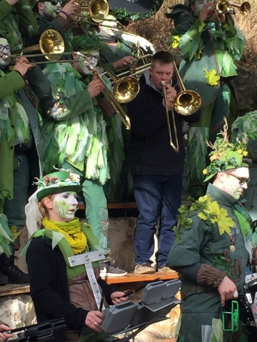 Guggenmusik Überdruck in der Klosterbergschule